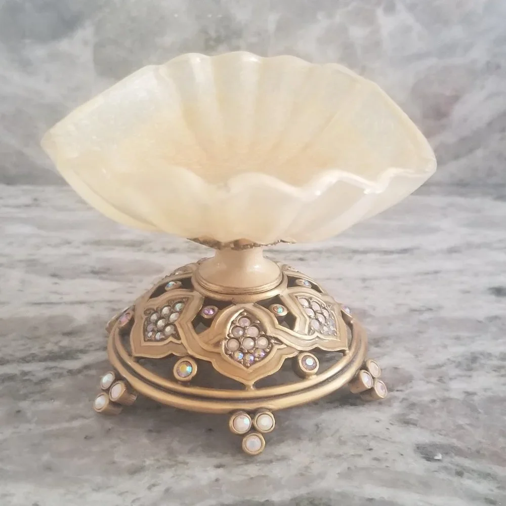 JAY STRONGWATER SHELL SHAPED SCROLL CRYSTAL ENAMEL VANITY SOAP DISH JEWELRY TRAY